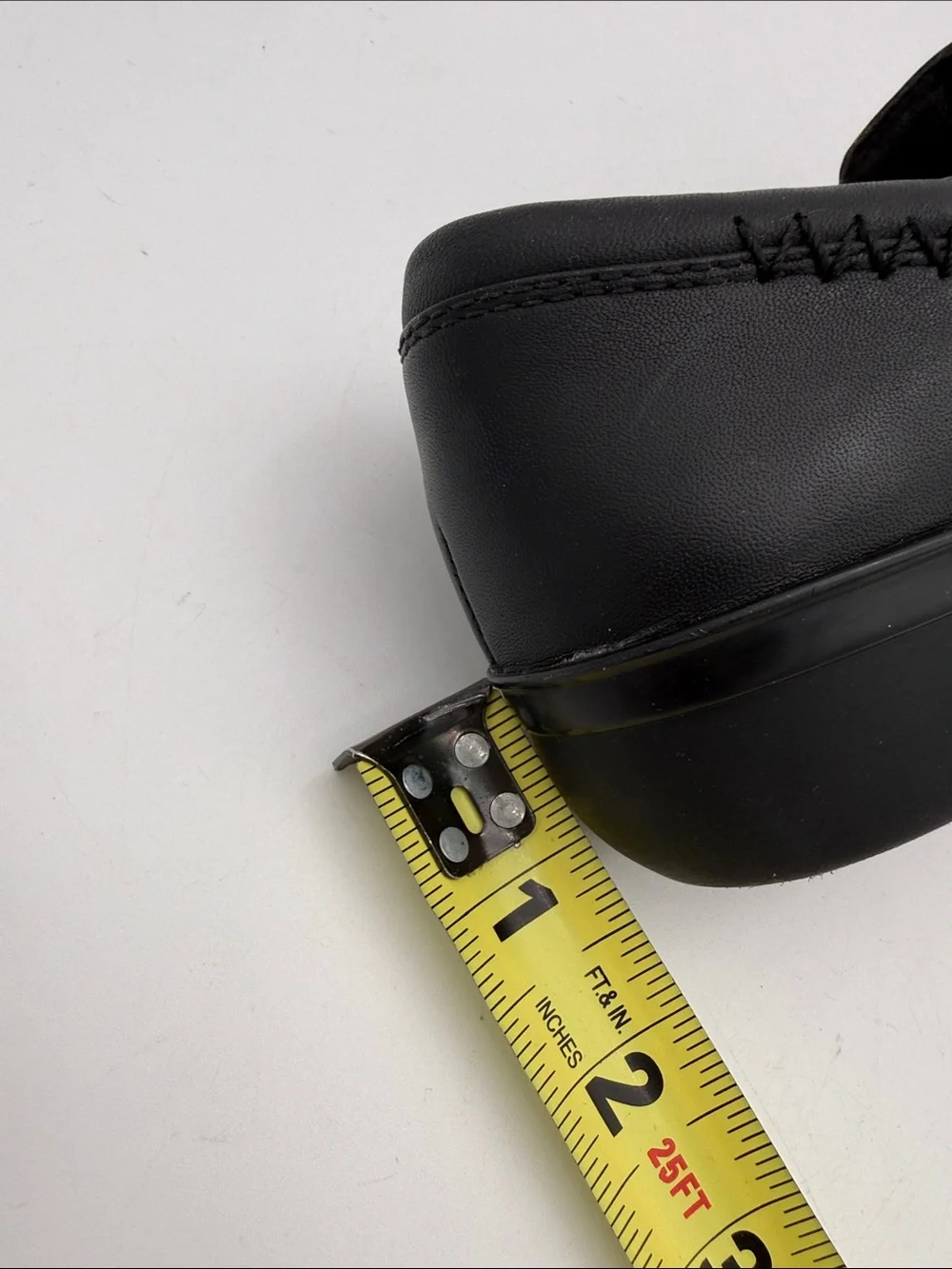 Clarks Black Leather Slip-On Comfort Loafers women 7 casual office comfort retro